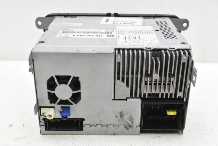 RADIO AUTORADIO CD NAVI TÉLÉPHONE CARTE SD 1Z0035680A SKODA OCTAVIA II