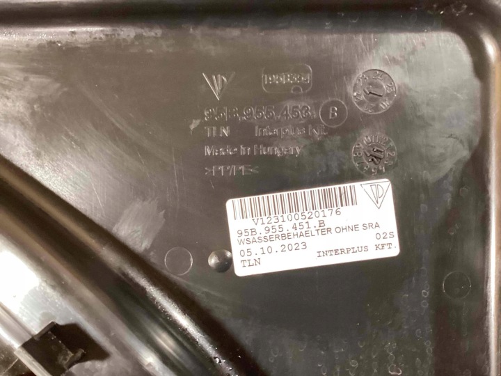 RÉSERVOIR LAVE-GLACES PORSCHE MACAN 95B955449A 95B955451B