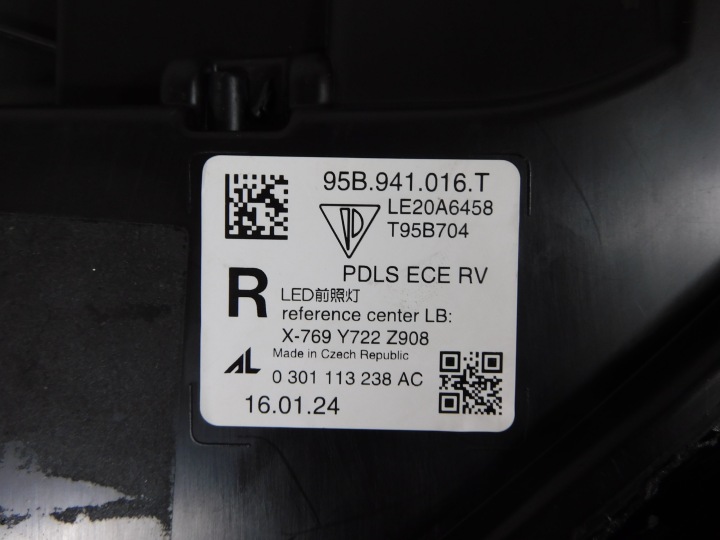 PORSCHE MACAN PHARE AVANT DROITE 95B941016T PDLS ECE EUROPE