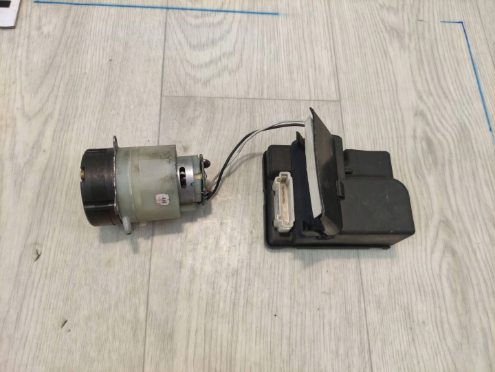 MERCEDES A CLASSE W168 POMPE CENTRAL SERRURE 1688000248