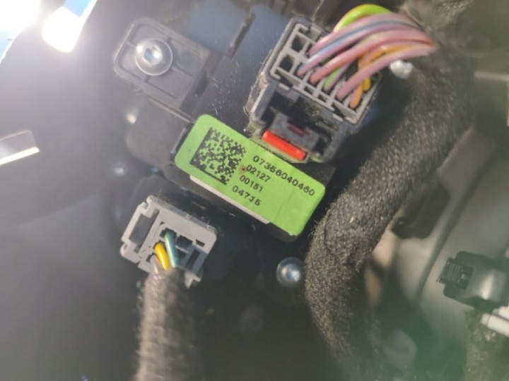 ACCOUDOIR 5UX18LS5AA JEEP RENEGADE (BU) 14-