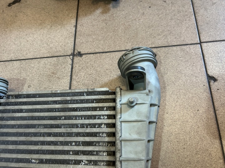 RADIATEUR AIR ÉCHANGEUR AIR-AIR DROIT VW PHAETON 3.0 TDI 02-