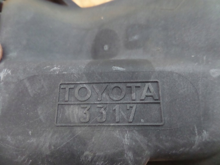 CHÂSSIS FILTRE AIR ADMISSION BOÎTE PIÈCE TOYOTA YARIS 1.4 D4D 1ND 1