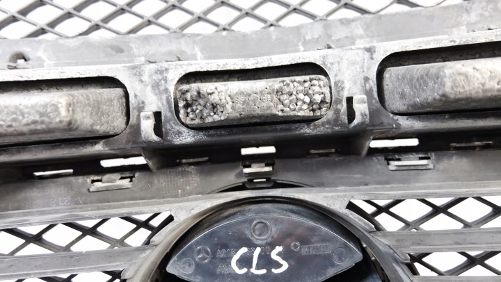 MERCEDES CLS 218 GRILLE CALANDRE PARE-CHOCS AVANT A2188880023