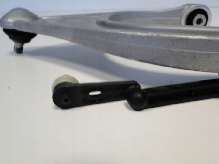 MERCEDES EQE 294 295 EQS 296 297 BRAS DE SUSPENSION AVANT DROIT SUPÉRIEUR A2973304400
