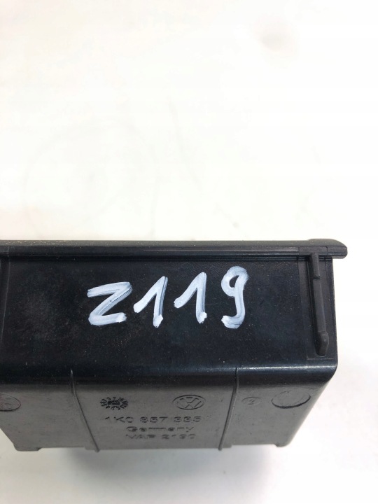 VW GOLF VI INSERT CENDRIERS 1K0857335