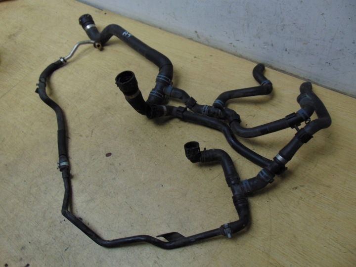 TUBES AQUATIQUE CONDUITES DE DÉRIVATION TUYAU AUDI A5 1.8 TFSI