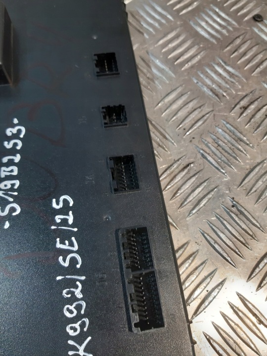 MULTIPLEX SYSTÈME CONTRÔLEUR ORDINATEUR IVECO STRALIS E6 BOSCH F005V01856