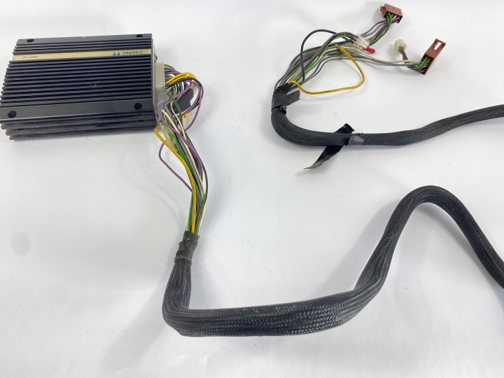 I-SOTEC I-SOAMP 4DS 4-KANALOWY AMPLIFICATEUR NUMÉRIQUE PRISE PLAY