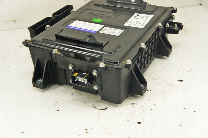 RU092 HYUNDAI I20 III GLS 1.0I BATTERIE BATTERIE 48V 100RES-020057