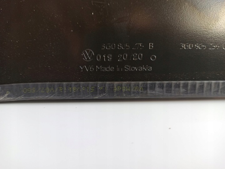 VW PASSAT B8 RAINURE PLASTIQUE 3G0805275B