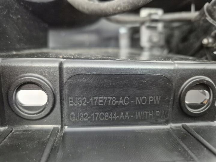RANGE ROVER EVOQUE L538 AMORTISSEUR POUTRE FIXATION PARE-CHOCS LAVE-GLACE