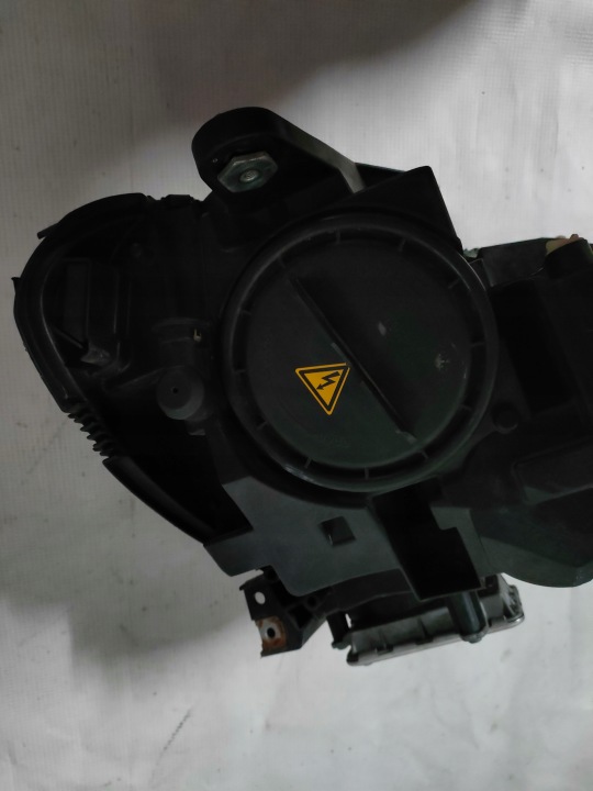 MERCEDES W246 LIFT PHARE GAUCHE AVANT EUROPE A204820 COMPLÈTE