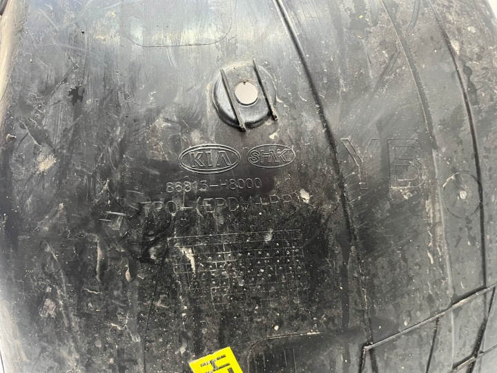 KIA RIO IV 4 PASSAGE DE ROUE AVANT GAUCHE 86813-H8000