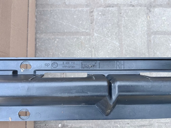 BMW X5 E53 FIXATION MOULURE REVÊTEMENT SEUIL SEUIL DROIT 8408710