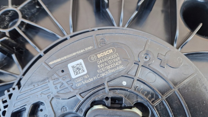 RÉSERVOIR ADBLUE POMPE 7LA131877E 5WA131969 COMME NEUF COMPLET