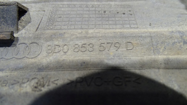 REVÊTEMENT SEUIL GAUCHE AUDI A4 B5 1.9