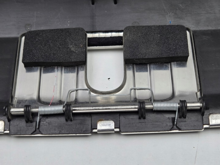 AUDI A6 C6 UNIVERSEL REVÊTEMENT SEUIL COUVERCLES DE COFFRE CHROME 4F9864483B