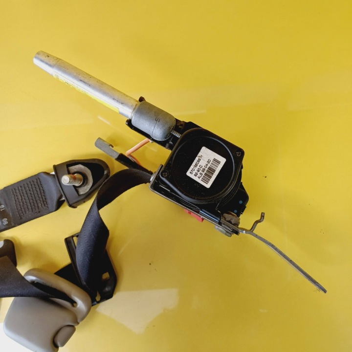 CEINTURE DE SÉCURITÉ DROIT AVANT MITSUBISHI CARISMA LIFT 570186099H NR707
