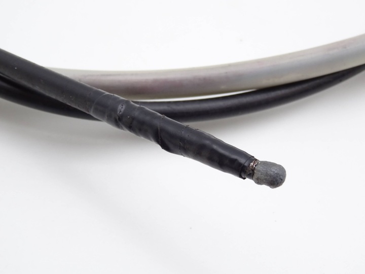 CÂBLE MANIVELLE OUVERTURE CAPOTS VOLVO S60 ANGLAIS NR1