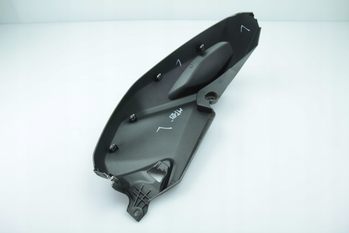 YAMAHA MT 125 14-19 REVÊTEMENT SUR RÉSERVOIR GAUCHE