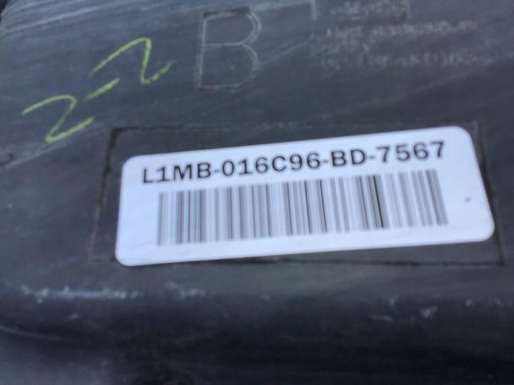 2021 FORD EXPLORER VI AUTRE PIÈCE CHAMBRES MOTEUR L1MB016C94AD
