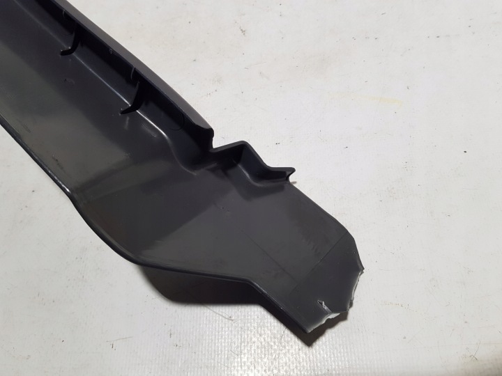 PROTECTION CHARNIÈRES COUVERCLES DE COFFRE DROITE MERCEDES SL R230 2306930691