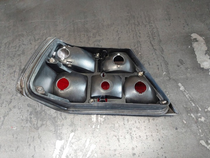 PHARE ARRIÈRE DROITE MERCEDES-BENZ E W124 163024