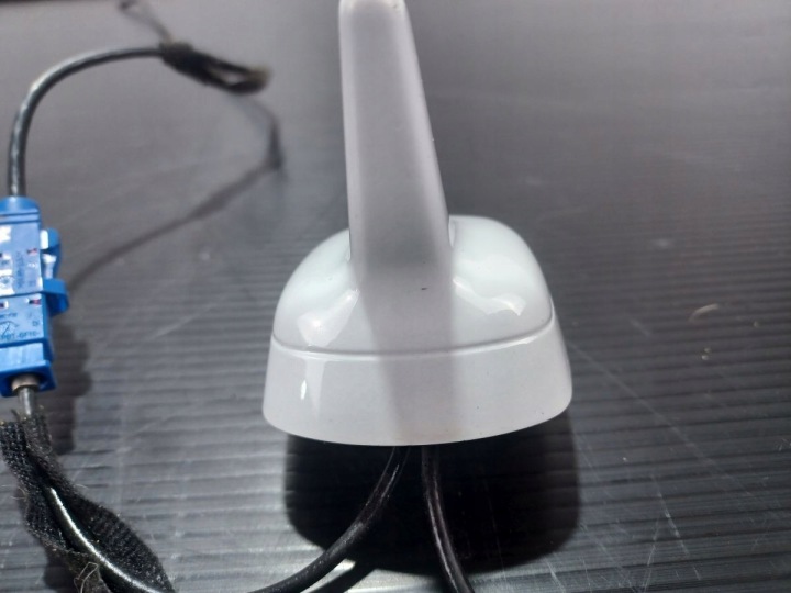 AUDI Q5 I 8R ANTENNE TOITS GPS REQUIN GOUPILLE 8R0035503E