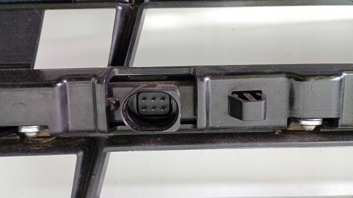 GRILLE CALANDRE SOUS RADAR VW TIGUAN LIFT II 5NN 5NN853655D