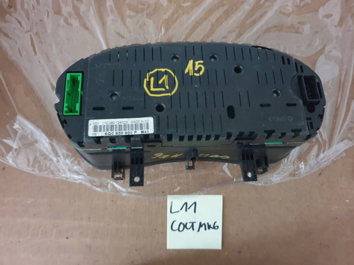 COMPTEUR COMPTEUR DE VITESSE VOLKSWAGEN POLO IV 9N 6Q0920800P