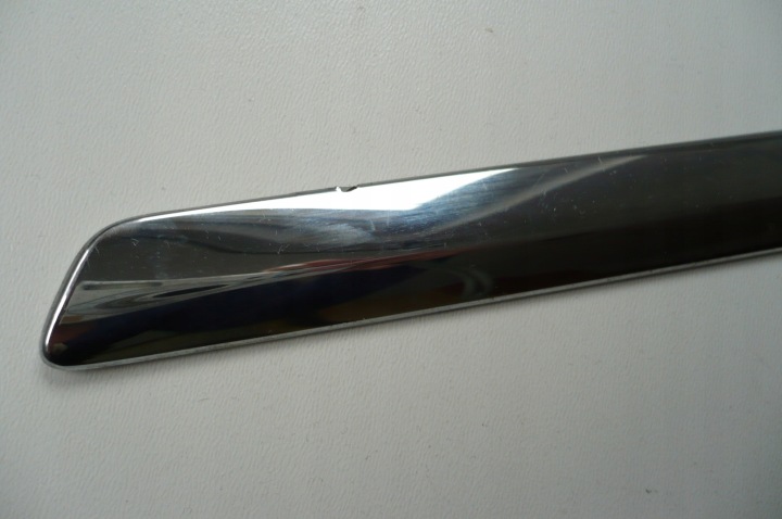 VW PASSAT CC 08- MOULURE CHROME PORTES GAUCHE AVANT CENTRALE ORIGINAL