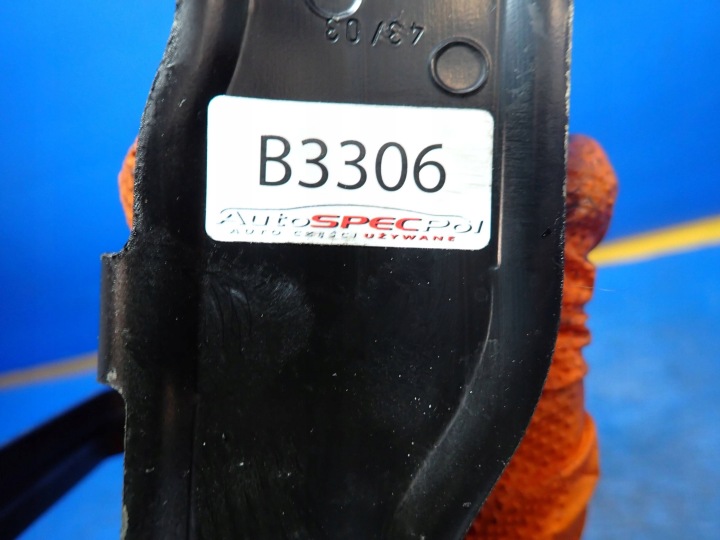 FIXATION POIGNÉE POMPES AMPLIFICATEUR AUDI A2 8Z0423845E