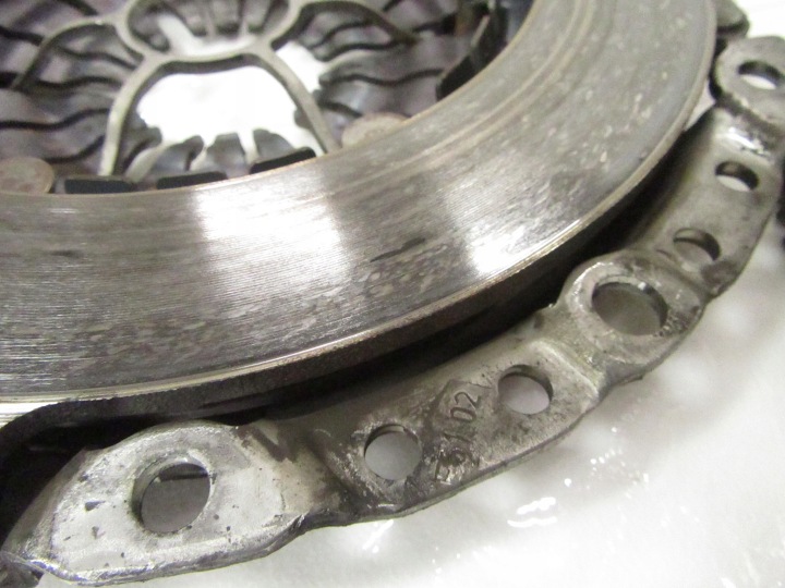 EMBRAYAGE BI-MASSE COLLIER DISQUE BMW E60 E61 E81 E87 E90 E91 N43 N43B20A 6B