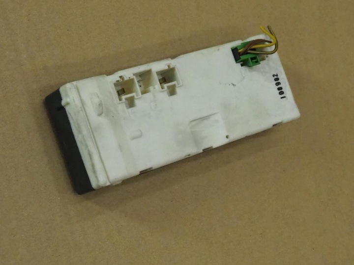 MODULE CONTRÔLEUR COUVERCLES DE COFFRE ARRIÈRE MERCEDES W212 2129004203