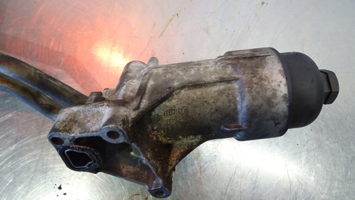 CHÂSSIS FILTRE HUILES MERCEDES W245 B200