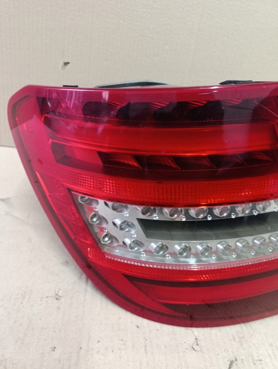 MERCEDES C CLASSE W204 LIFT PHARE GAUCHE OU DROITE ARRIÈRE LED