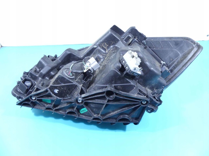 PROJECTEUR DROIT PHARE AVANT SUZUKI SX4 S-CROSS 13-21 EUROPE