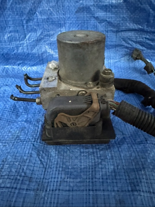 POMPE ABS PEUGEOT 0265235106 9660107580