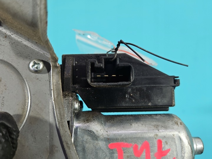 PETIT MOTEUR MOTEUR ESSUIE-GLACES ARRIÈRE TOYOTA AURIS I 85130-02030 HAYON 4PIN