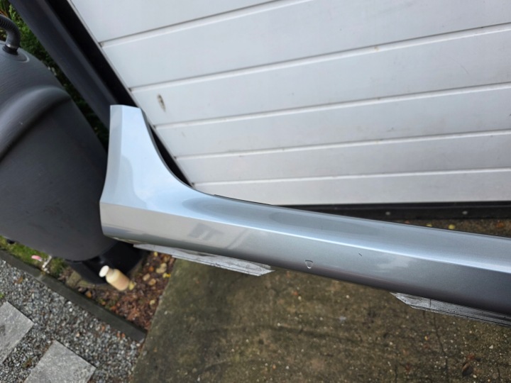 REVÊTEMENT SEUIL PROGOWKA DROITE SUR SEUIL DROIT AUDI A6 C7 S-LINE 11-15 4G LY7G