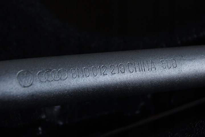 GD AUDI A7 CRIC POLYSTYRÈNE COUVERCLES DE COFFRE 4G0012109D