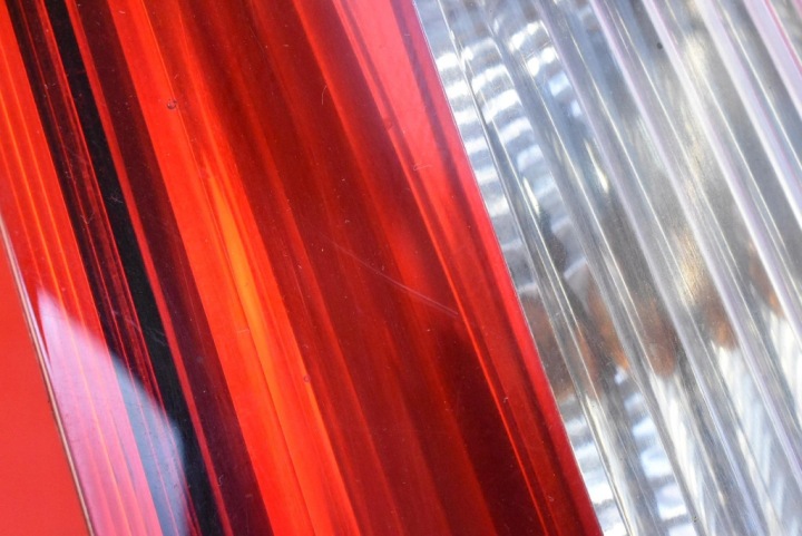 PHARE GAUCHE ARRIÈRE ARRIÈRE 30698918 VOLVO V50 1 I UNIVERSEL 03-11