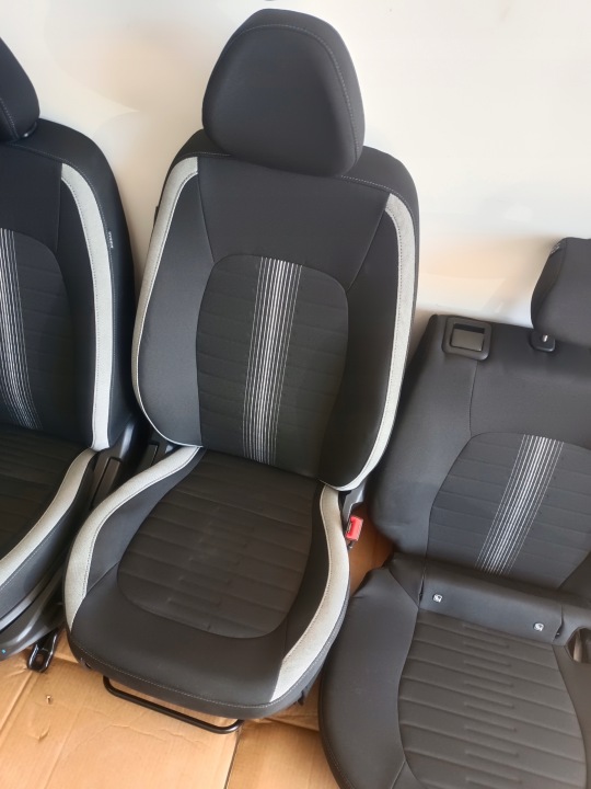 ENSEMBLE SIÈGES HYUNDAI I10 III EUROPE 2025R 1.200KM KILOMÉTRAGE