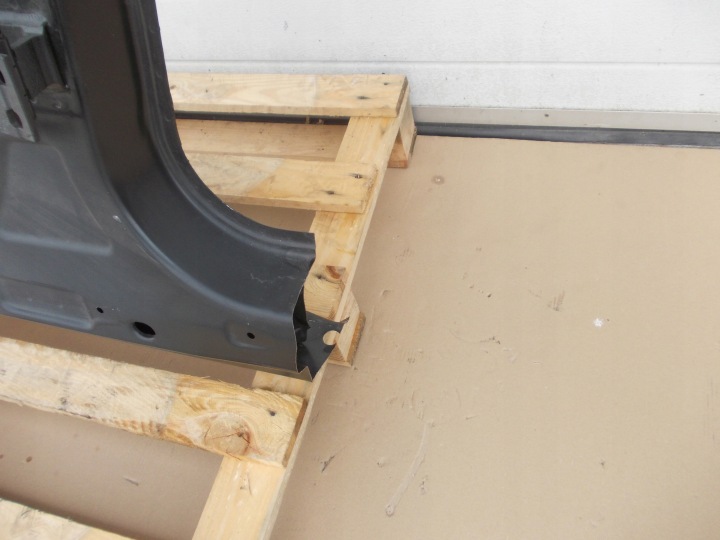 POTEAU GAUCHE AVANT A CENTRAL B SEUIL MINI COOPER COUNTRYMAN R60
