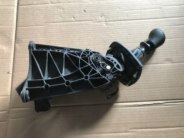 CRIC VITESSE POMMEAU DE VITESSE 6-KA 1.6 CDI MERCEDES VITO W447 14- 2014- A4472600598