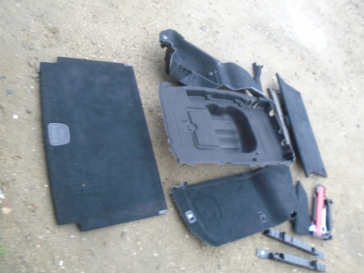 MERCEDES W205 GARNITURE COUVERCLES DE COFFRE COLLECTEUR UNIVERSEL AMG