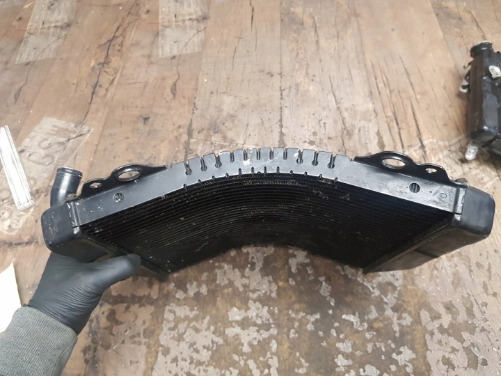 RADIATEUR SUZUKI GSXR 1100 DANS 422130-7410
