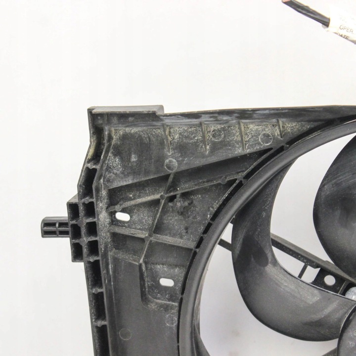 DACIA SANDERO 2011 PROTECTION VENTILATEUR RADIATEUR