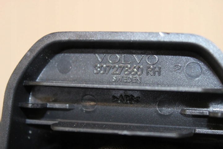 SIÈGE AVANT DROIT VOLVO V60 30727860 33345342 2.0L 88KW 2017